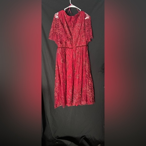 Mac Duggal 67904 NWT Butterfly Sleeve Embroidered Dress - Picture 5 of 7